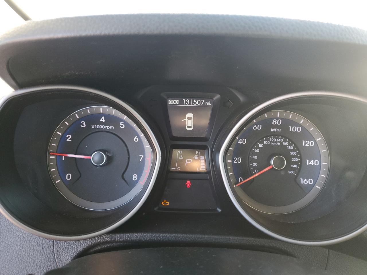 2017 Hyundai Elantra - Image 9