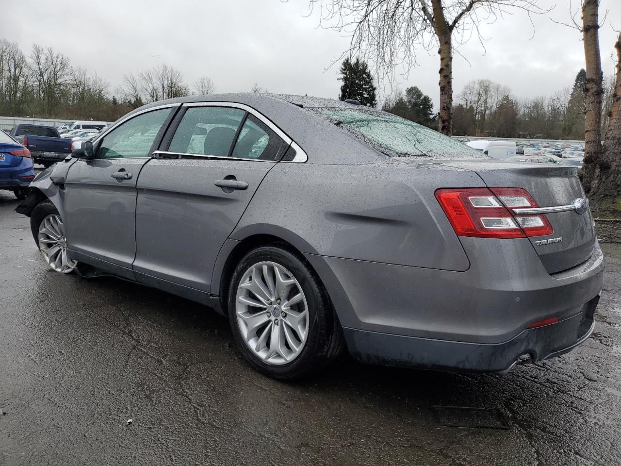 2014 Ford Taurus - Image 2
