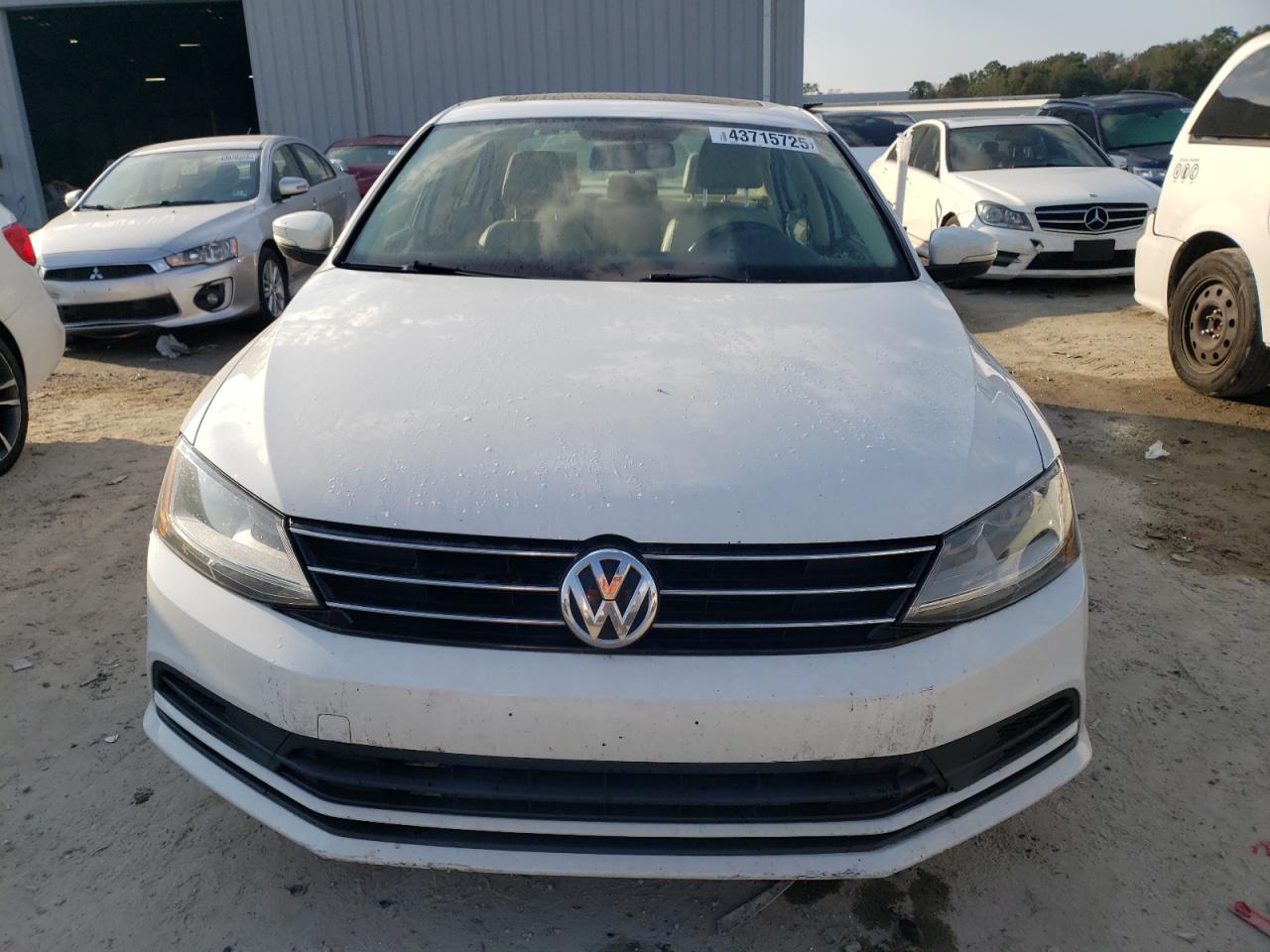 2017 Volkswagen Jetta - Image 5