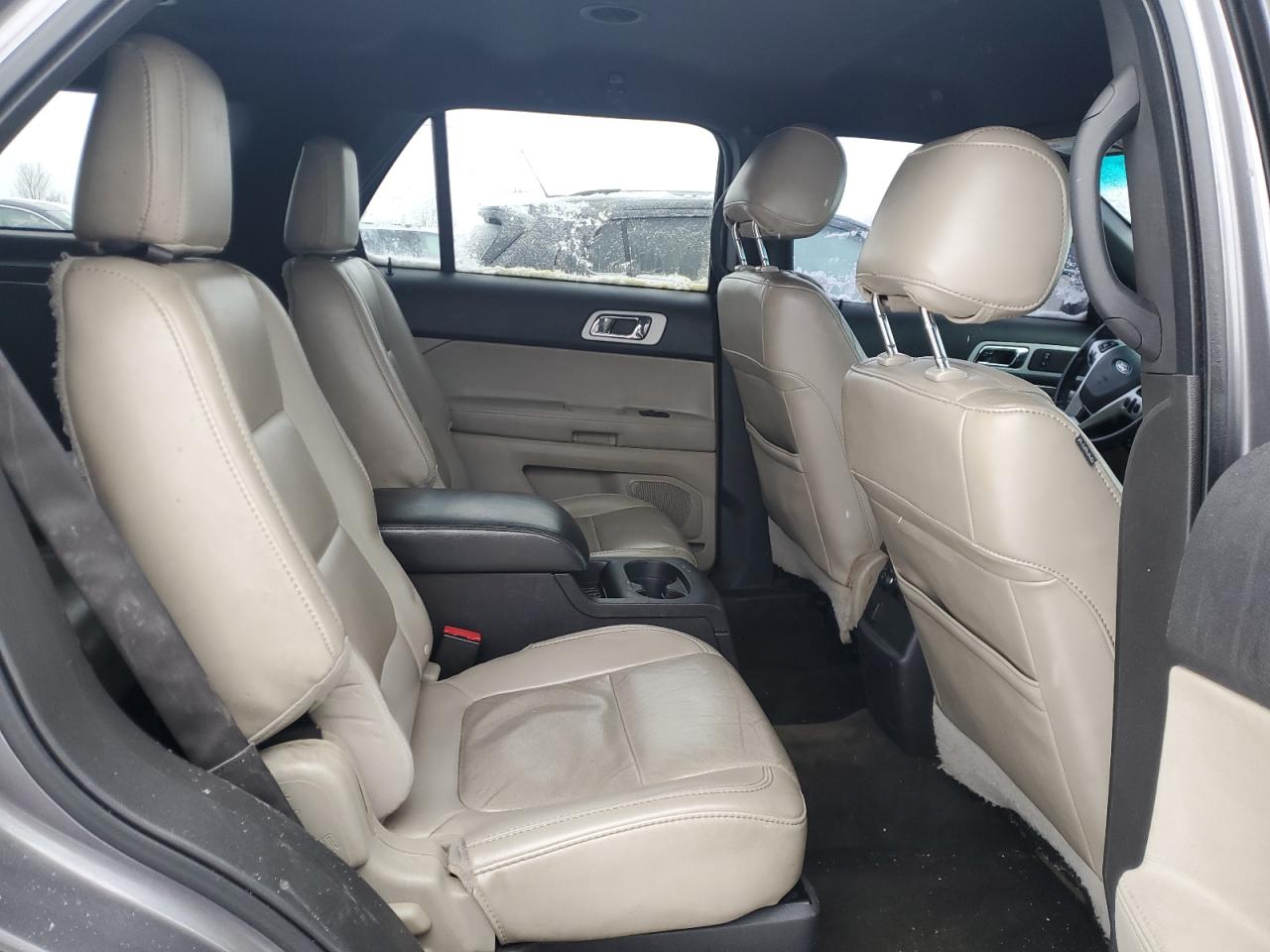 2013 Ford Explorer - Image 11
