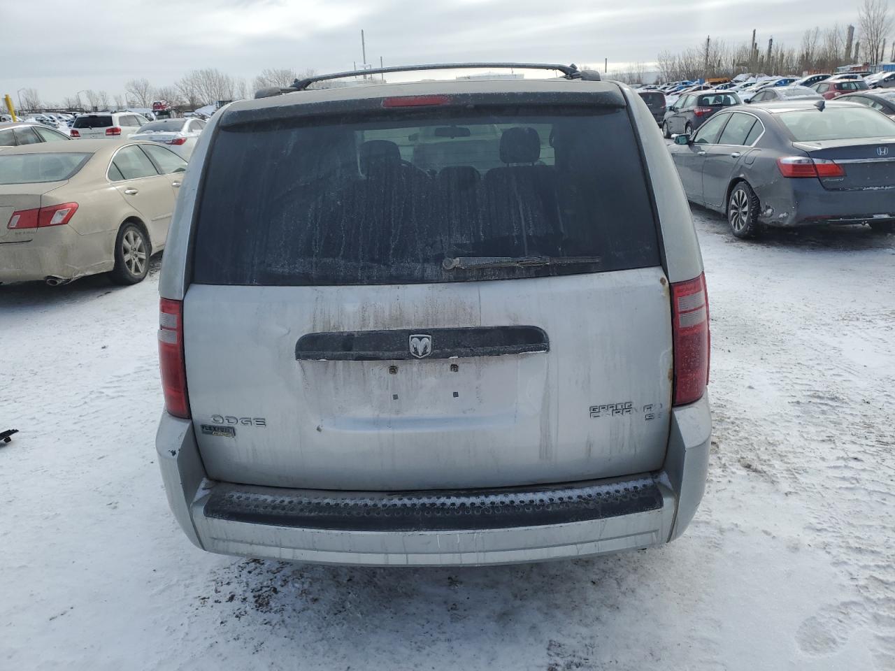 2010 Dodge Caravan - Image 6