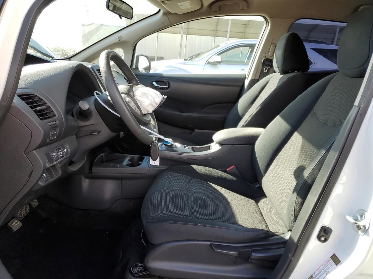 2016 Nissan Leaf - Image 7