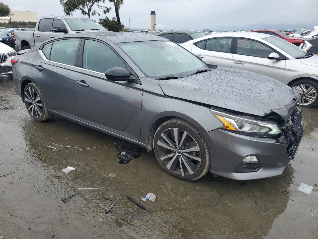 2020 Nissan Altima - Image 4