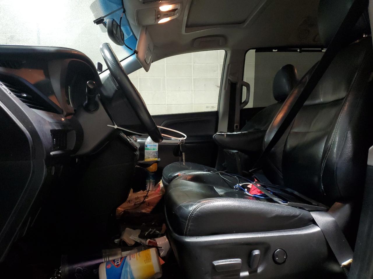2015 Toyota Sienna - Image 7