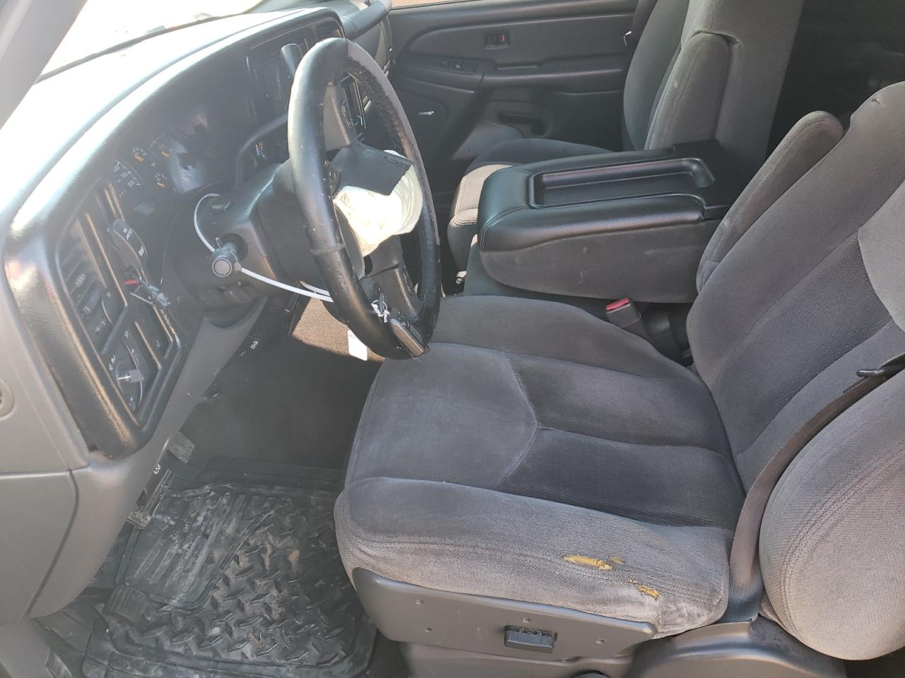 2006 GMC Sierra - Image 7