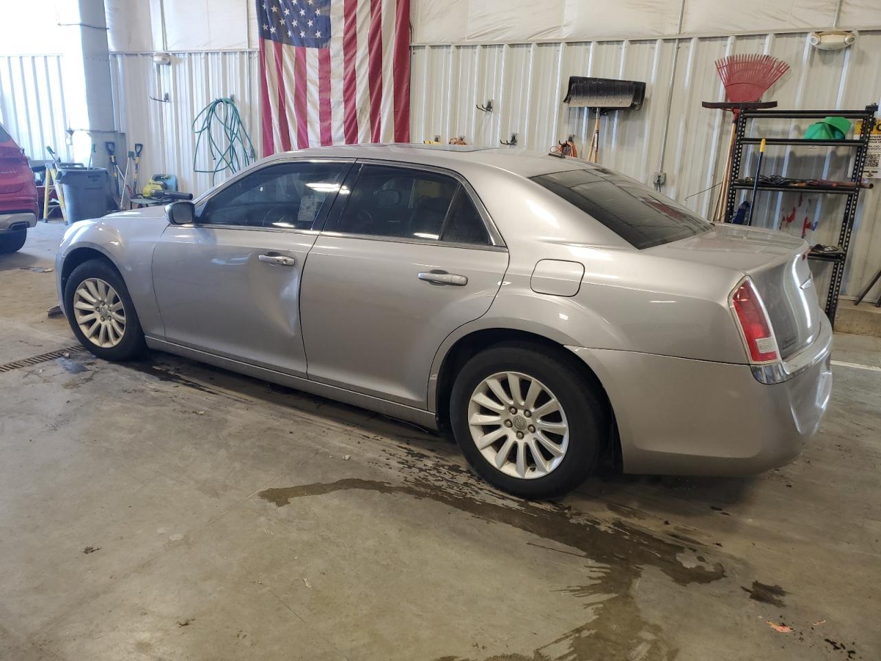 2013 Chrysler 300 - Image 2