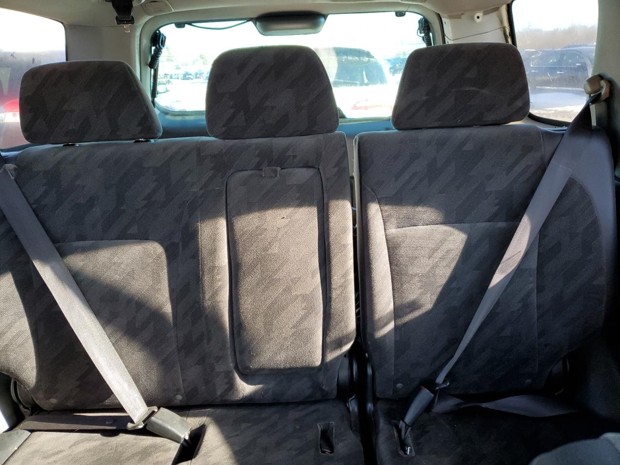 2004 Honda CR-V - Image 10