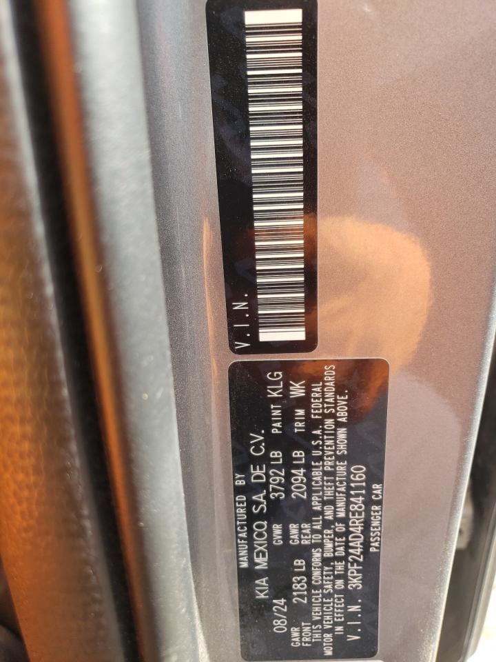 2024 Kia Forte - Image 12