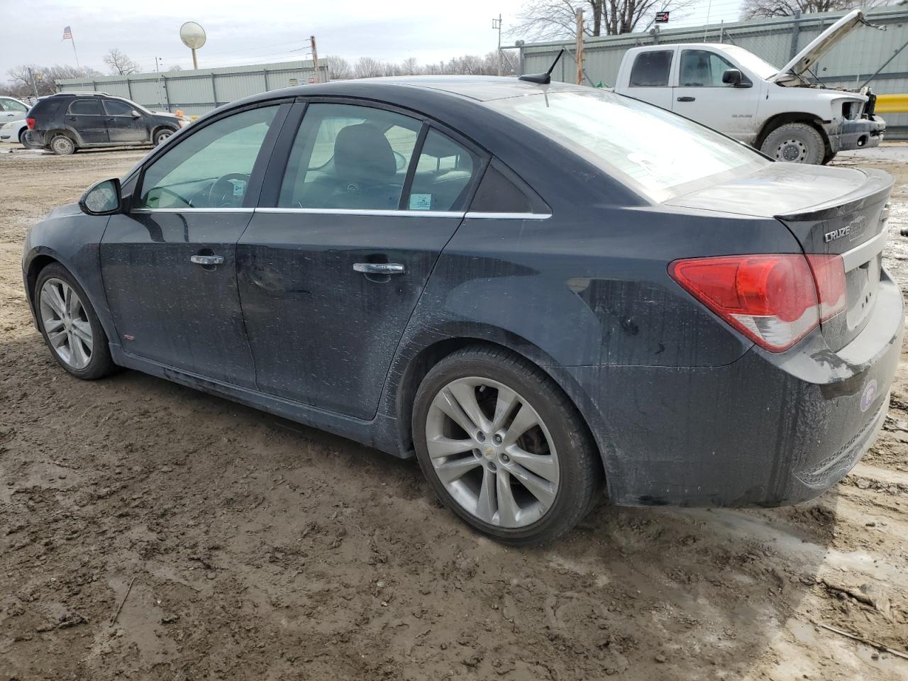 2011 Chevrolet Cruze - Image 2