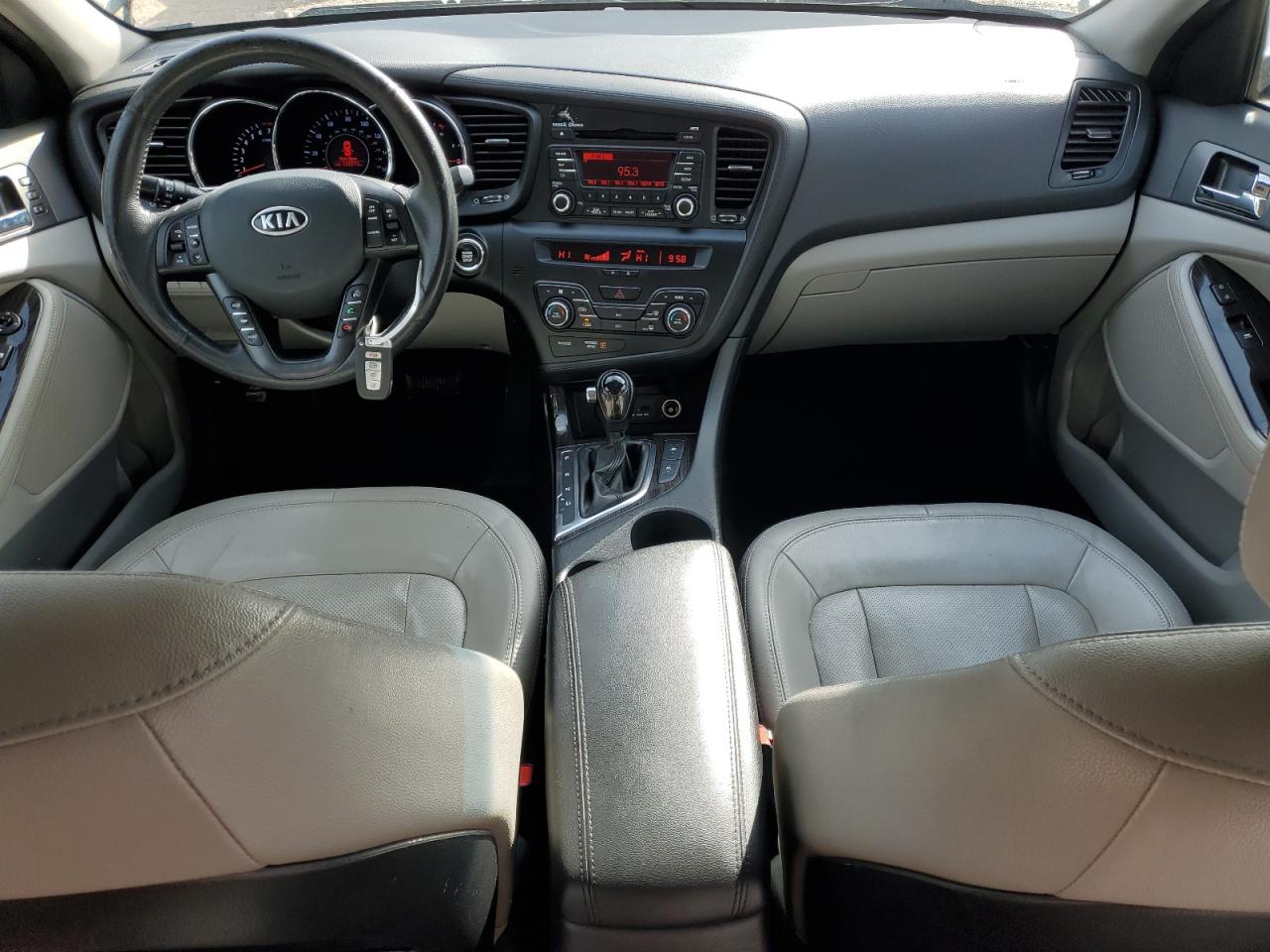 2011 Kia Optima - Image 8