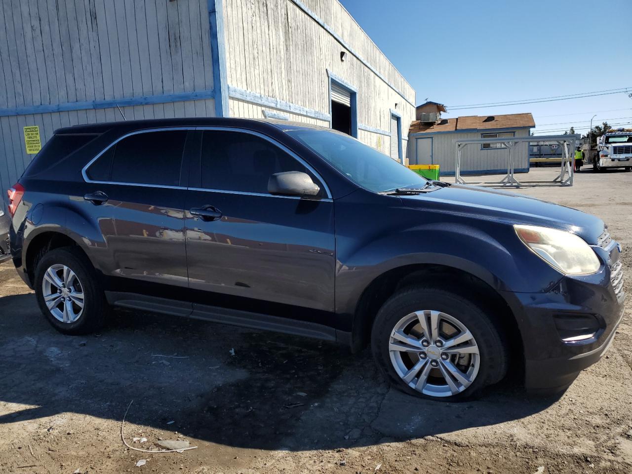 2017 Chevrolet Equinox - Image 4