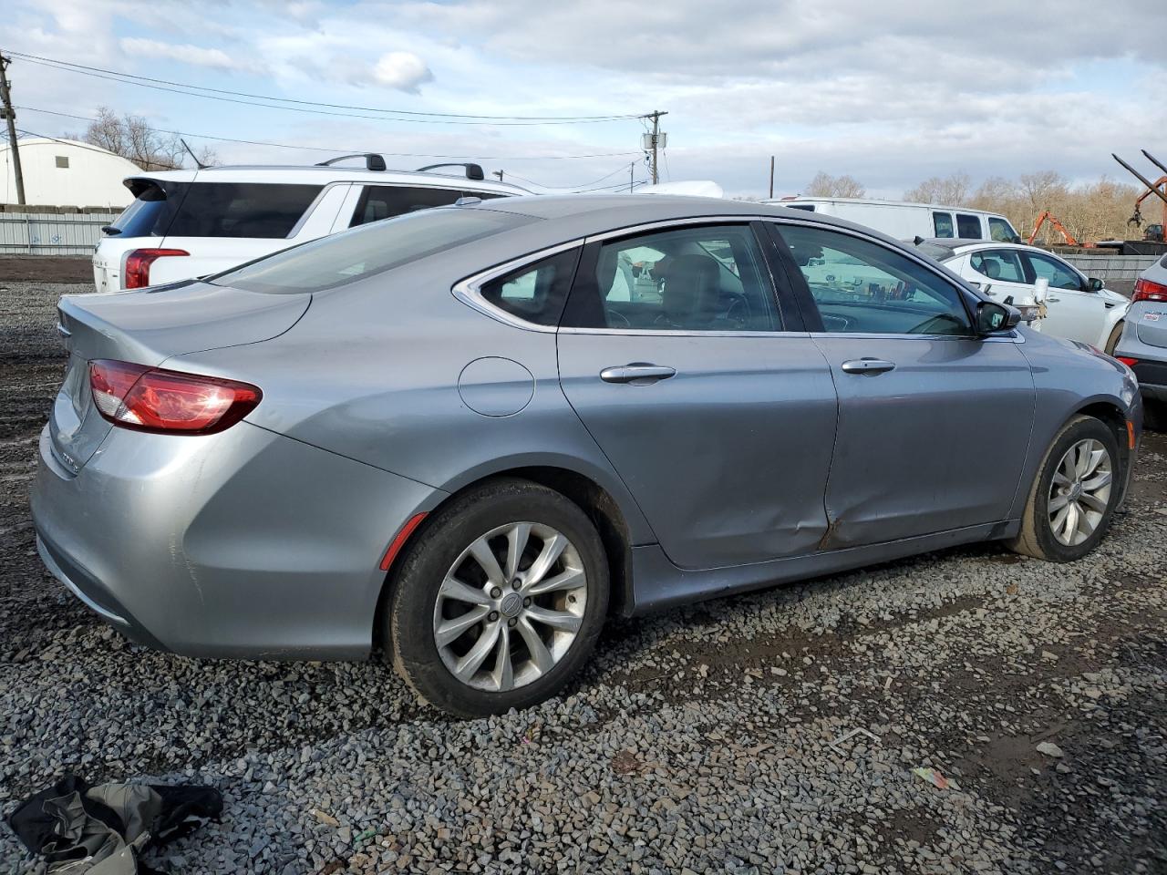 2015 Chrysler 200 - Image 3