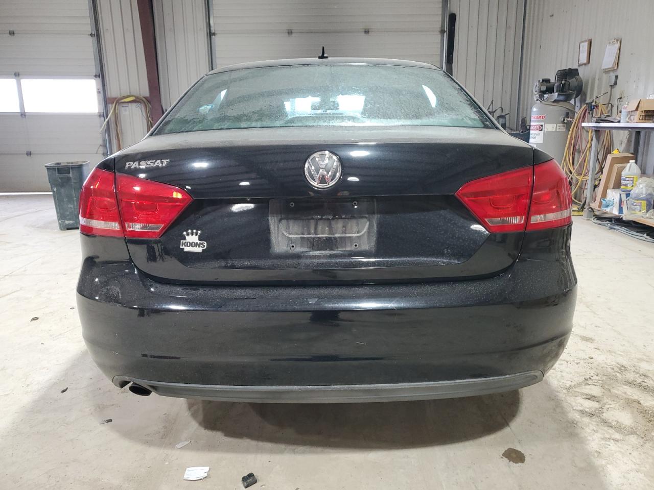 2014 Volkswagen Passat - Image 6