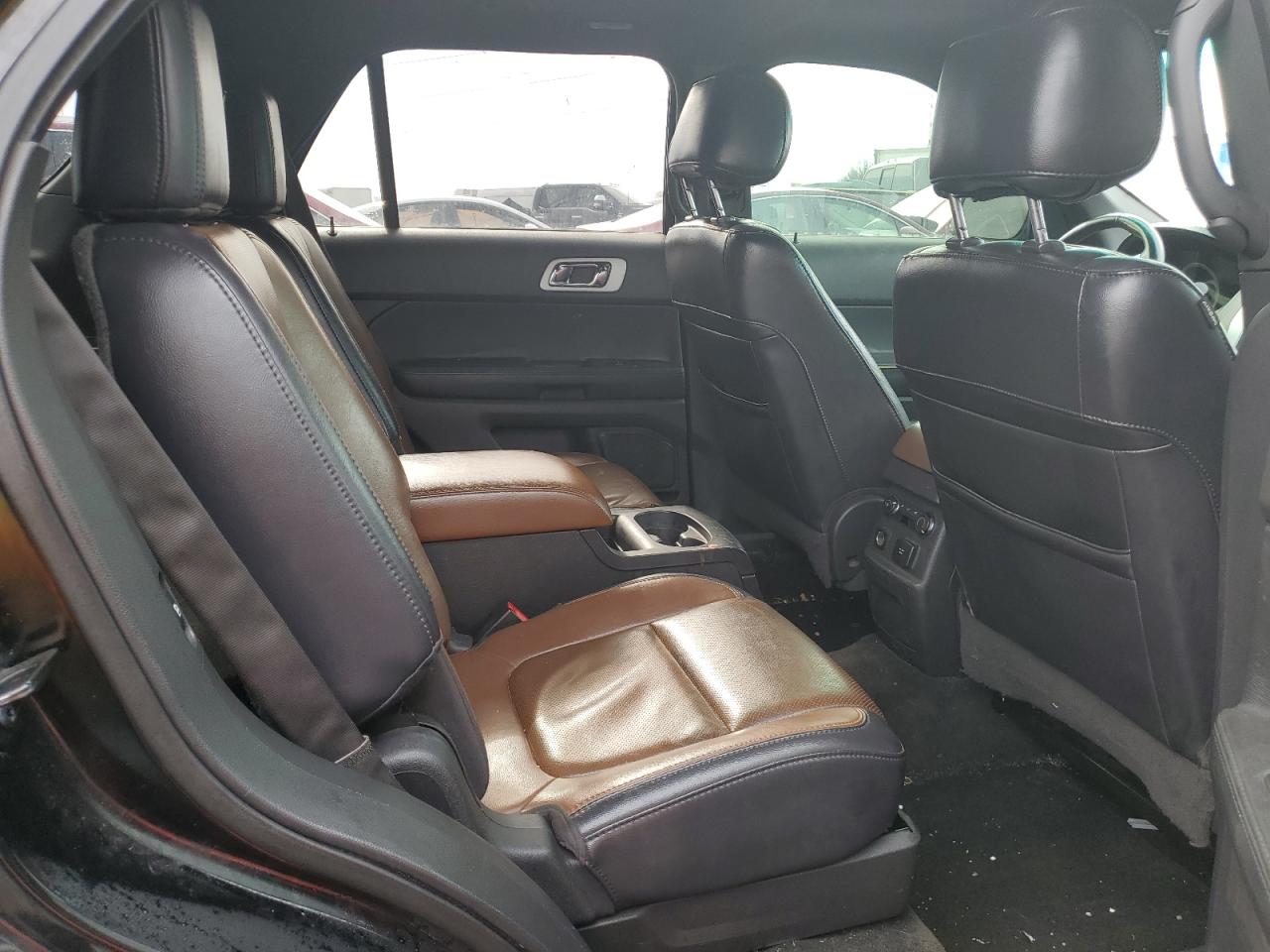 2012 Ford Explorer - Image 11