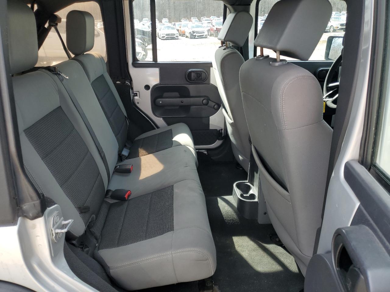 2010 Jeep Wrangler - Image 11