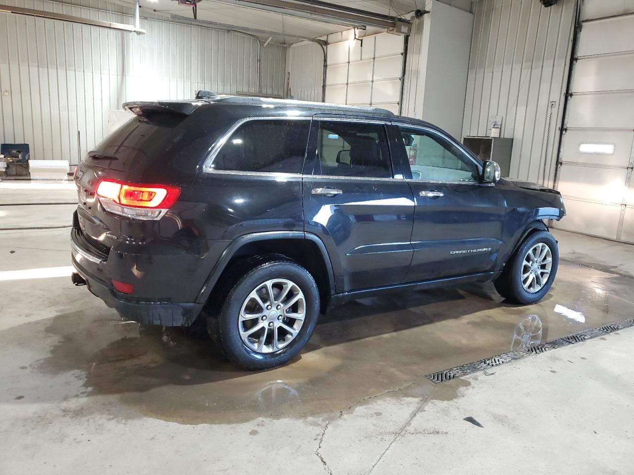 2016 Jeep Grand Cherokee - Image 3