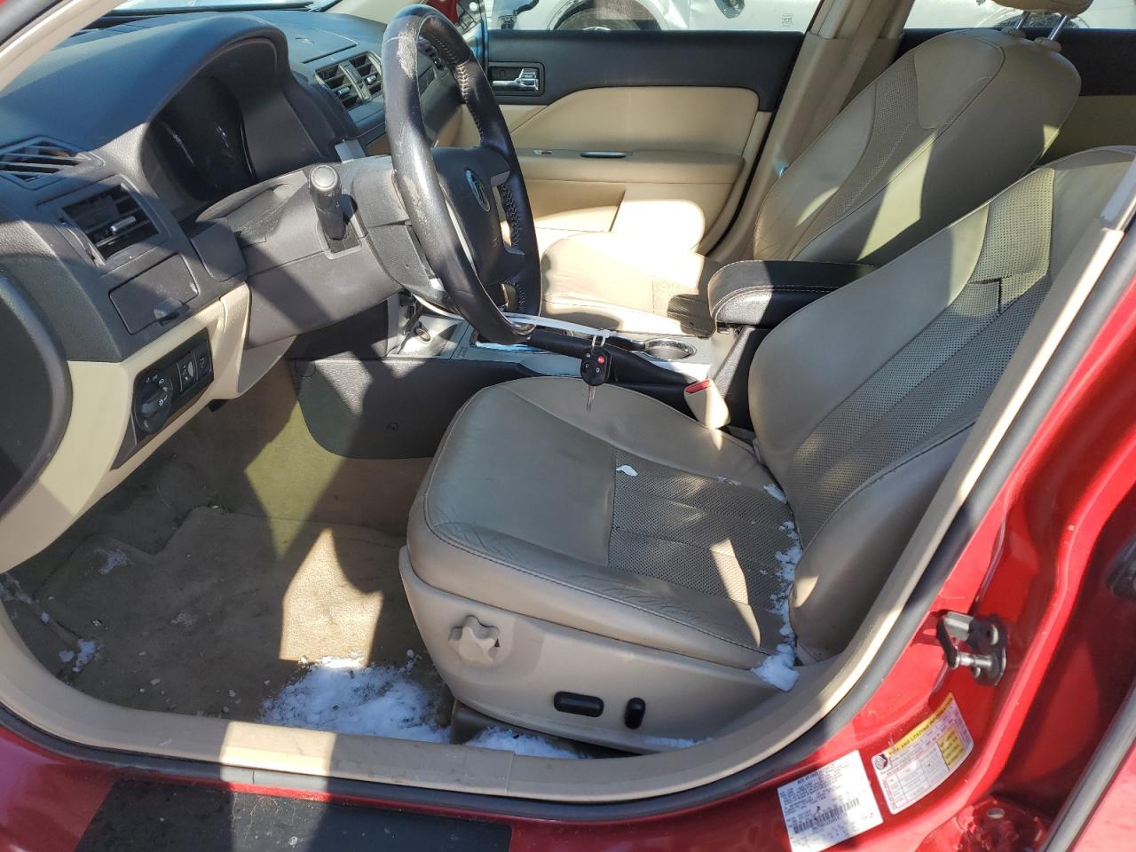 2010 Mercury Milan - Image 7