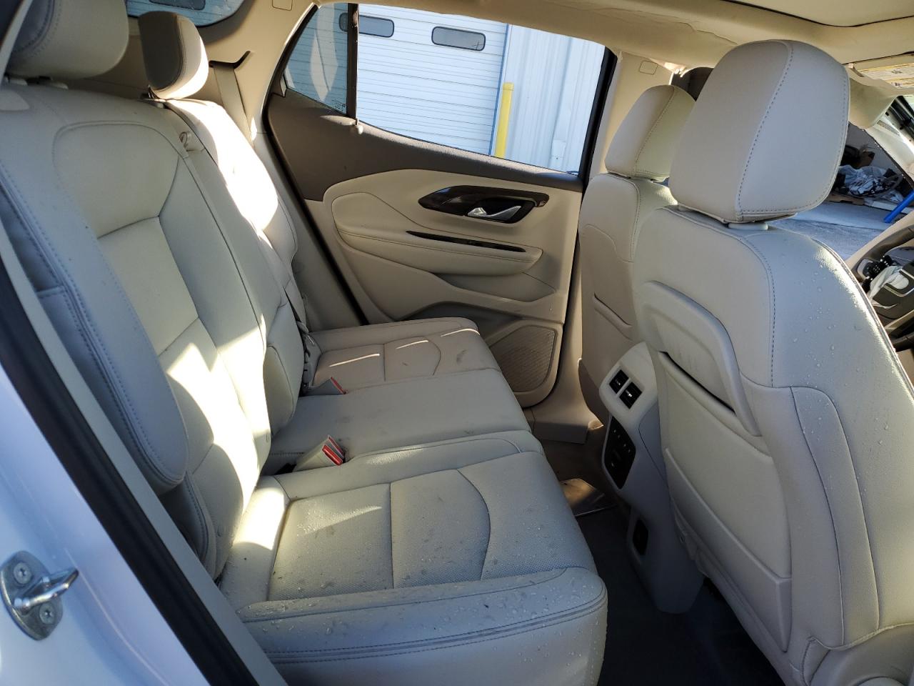 2020 GMC Terrain - Image 11