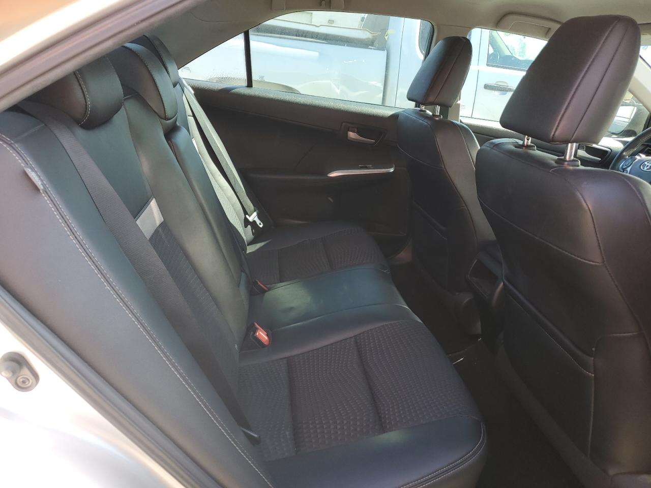 2012 Toyota Camry - Image 10