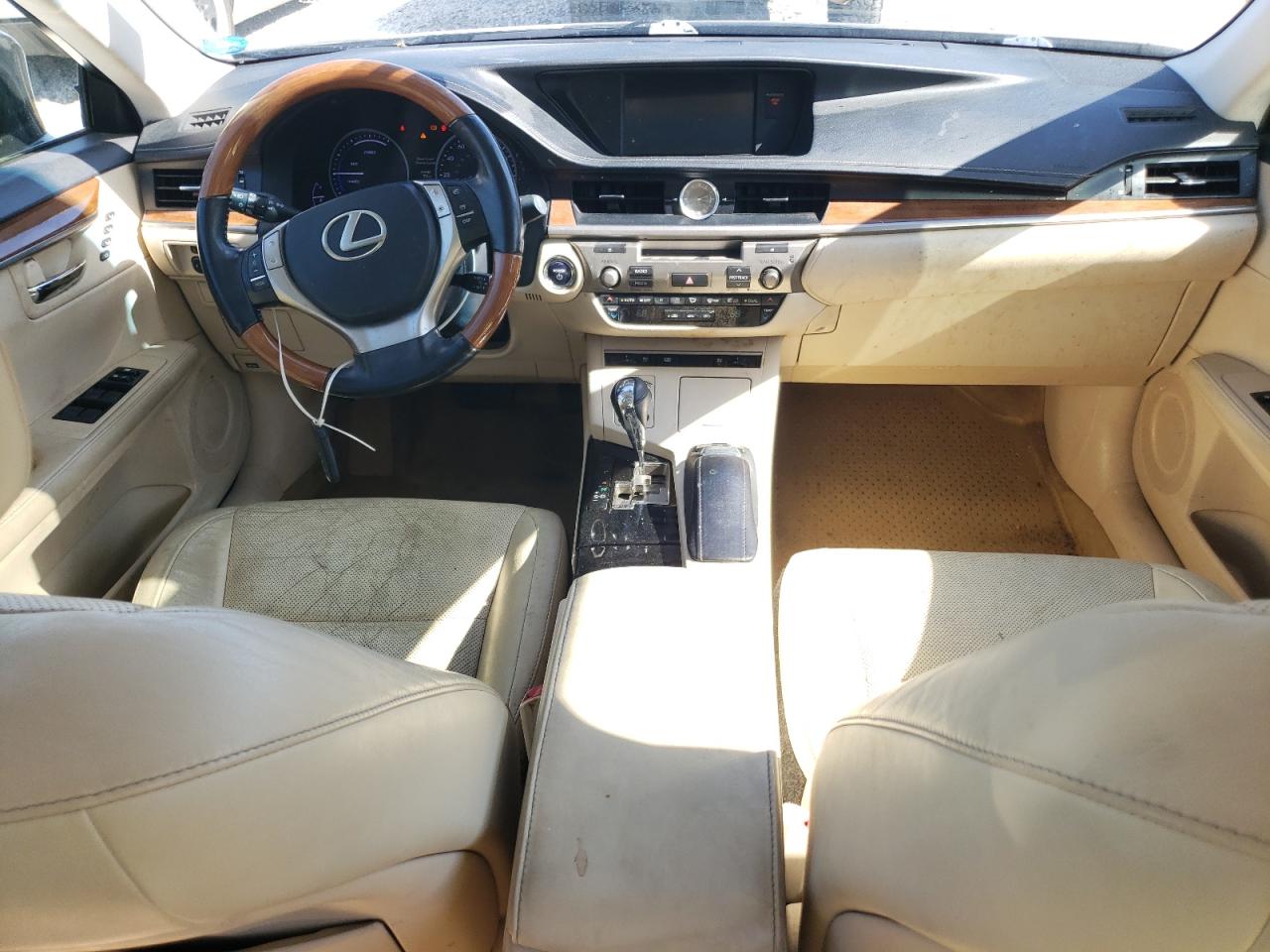 2013 Lexus ES - Image 8