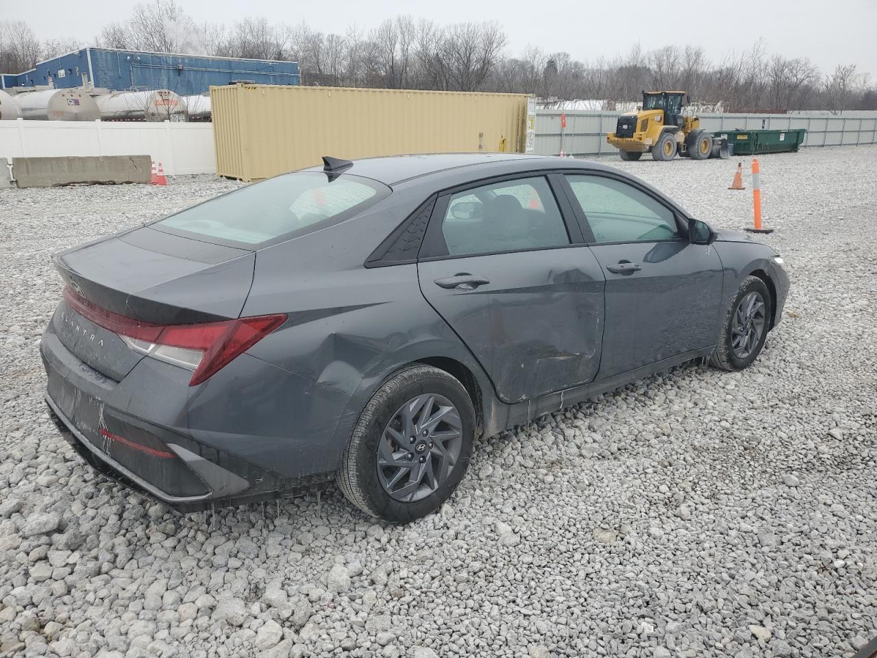 2024 Hyundai Elantra - Image 3