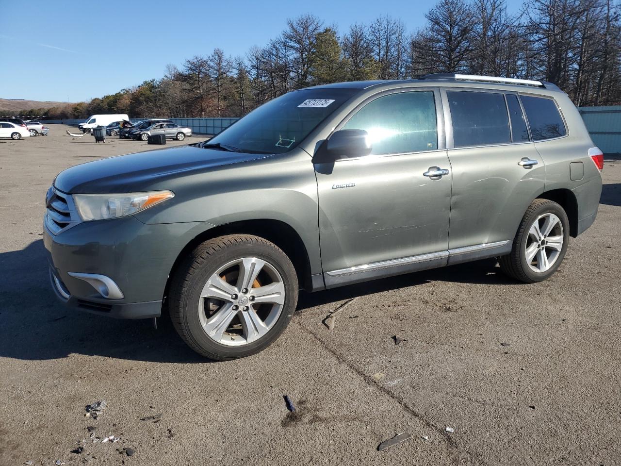 2013 Toyota Highlander - Image 1