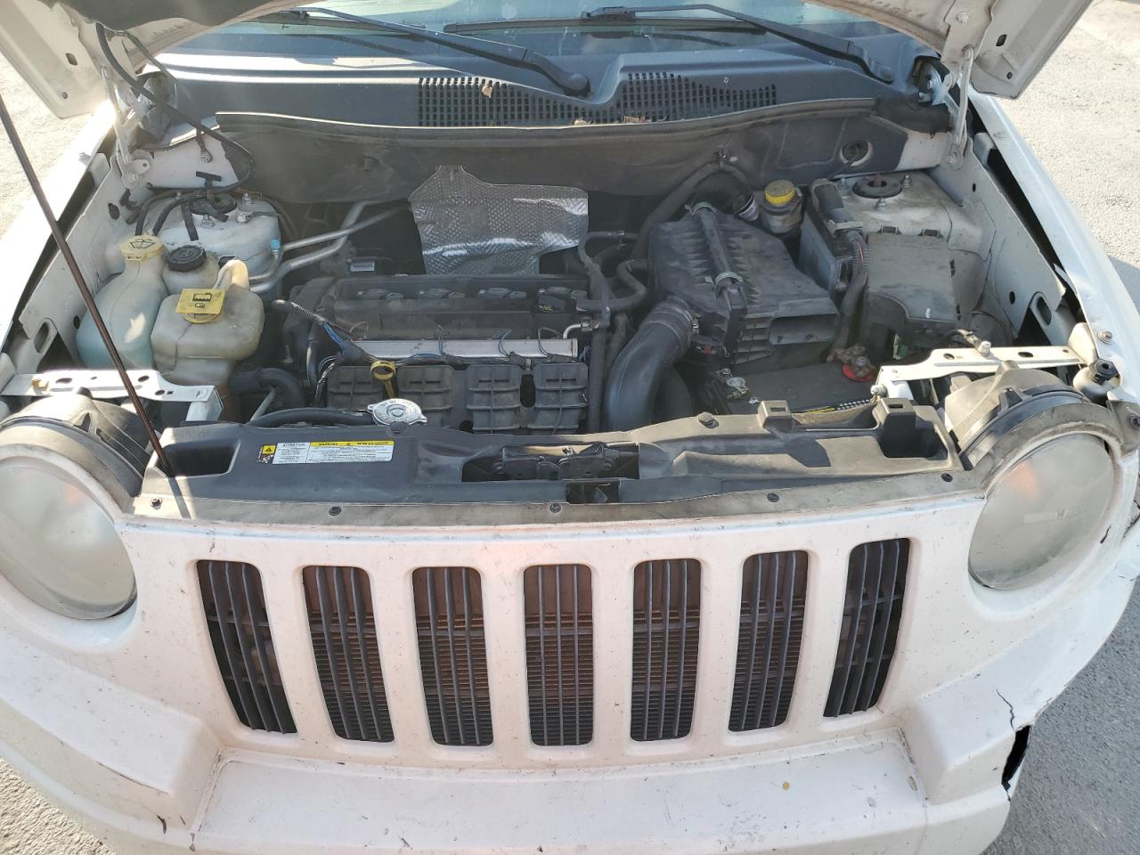 2008 Jeep Compass - Image 12