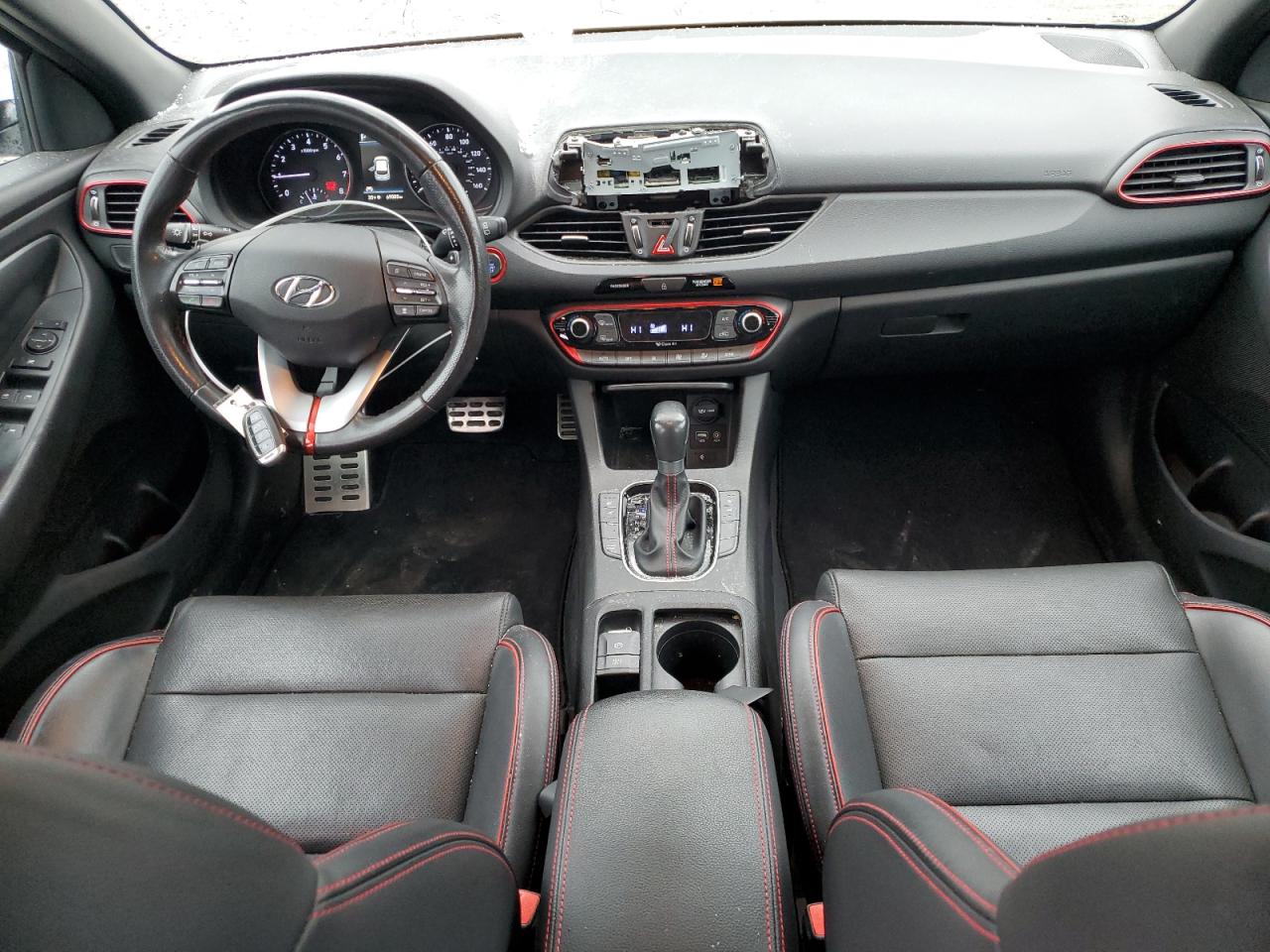 2018 Hyundai Elantra - Image 8