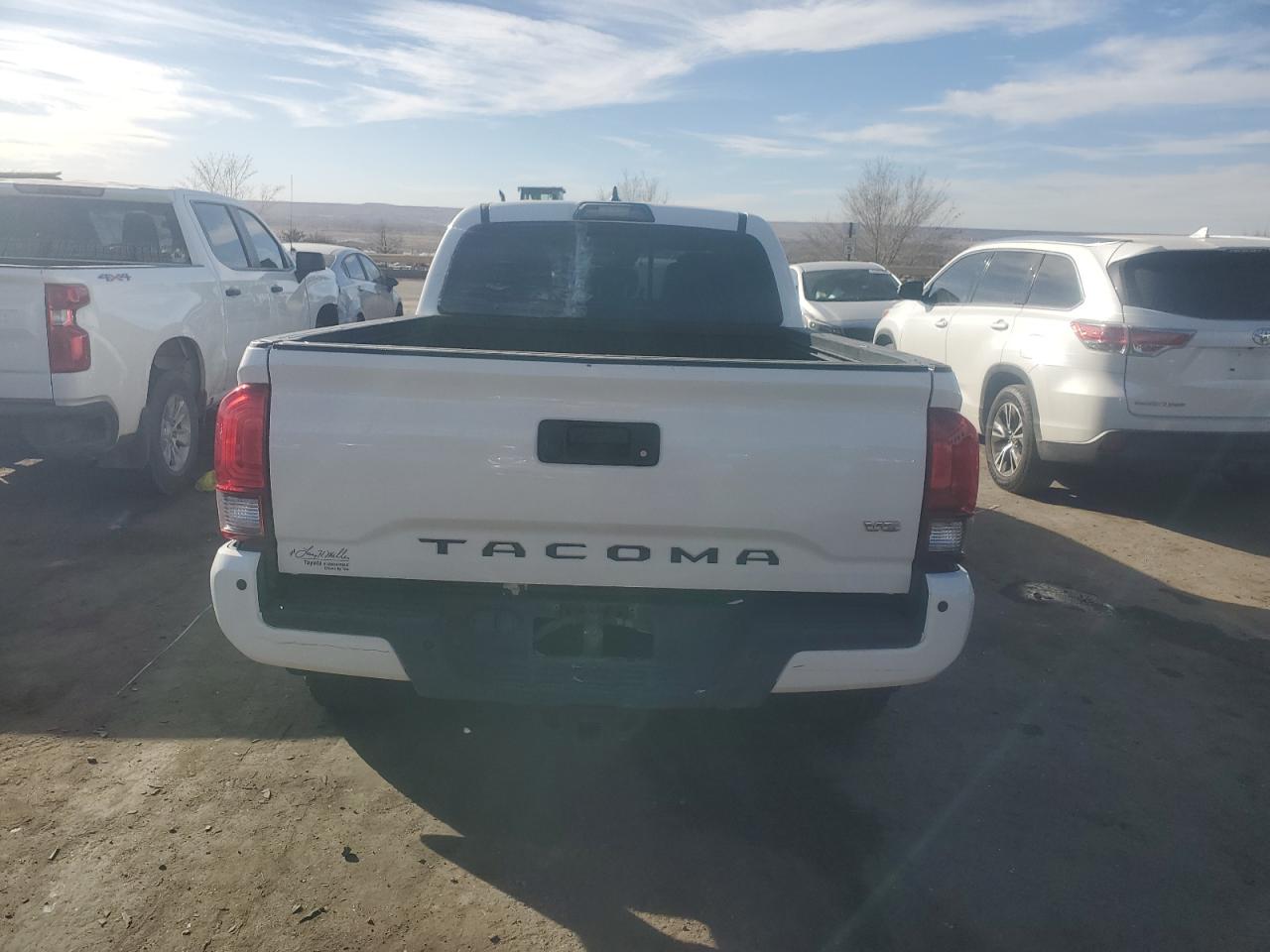 2018 Toyota Tacoma - Image 6