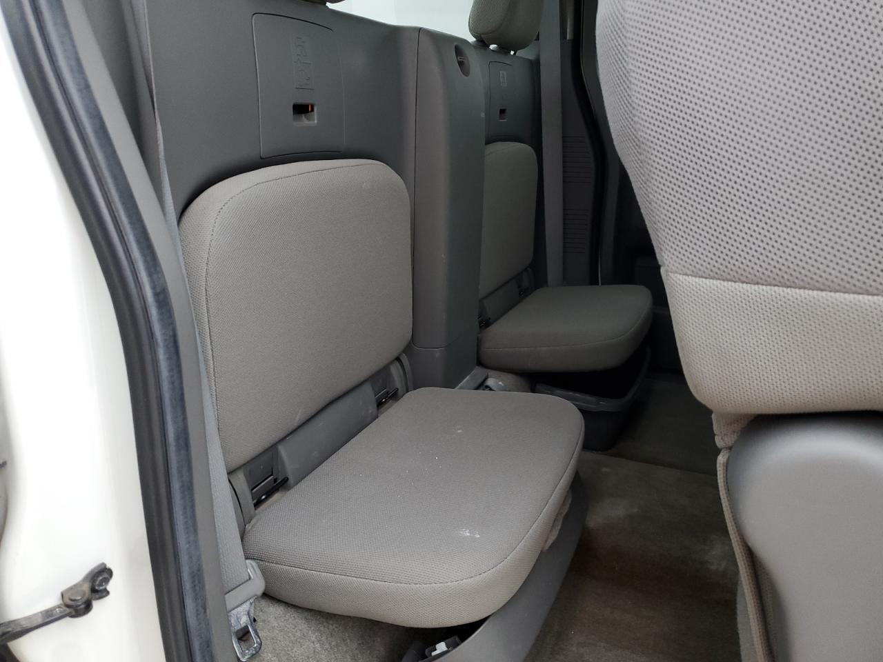 2013 Nissan Navara (Frontier) - Image 10