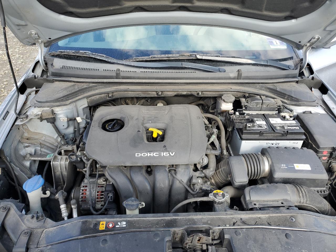 2017 Hyundai Elantra - Image 11