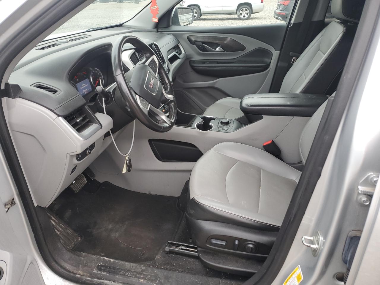 2022 GMC Terrain - Image 7