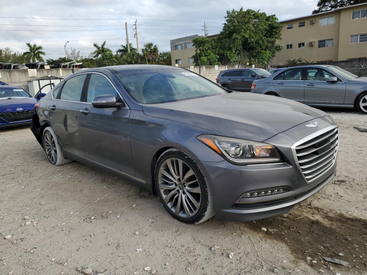 2015 Hyundai Genesis - Image 4