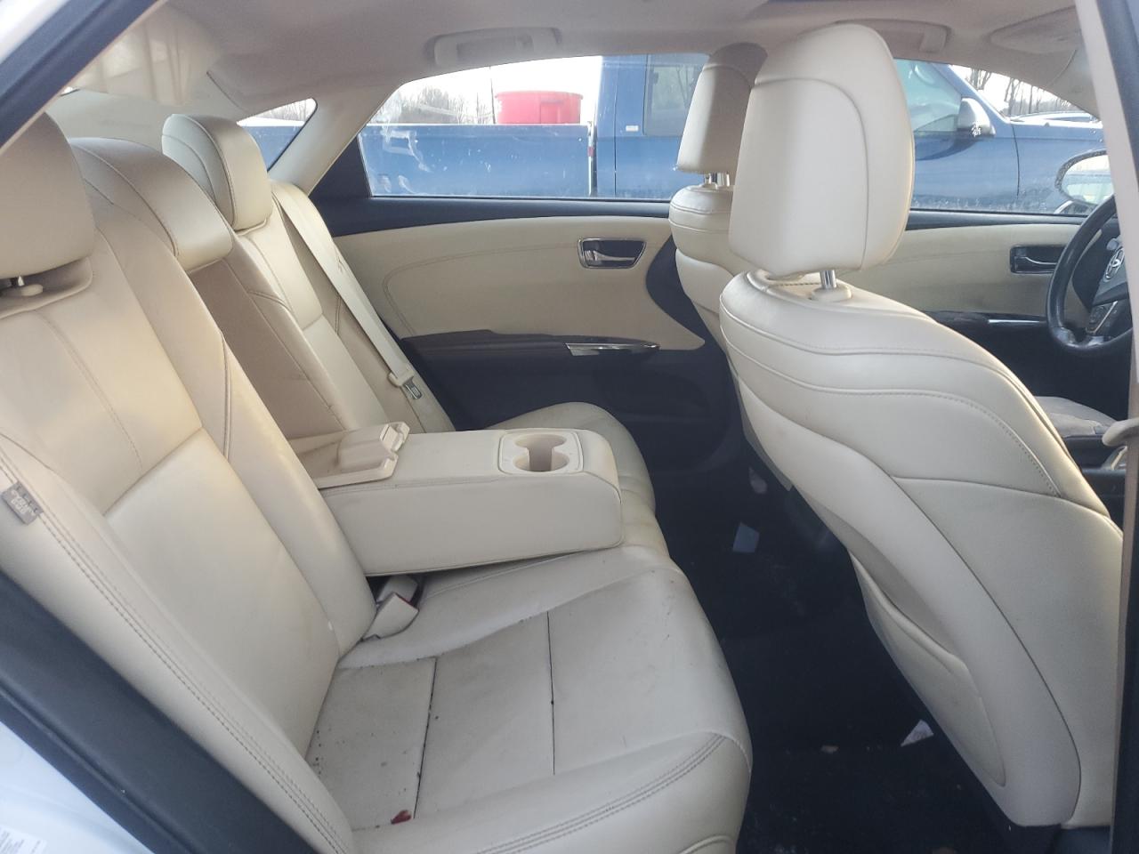 2014 Toyota Avalon - Image 10