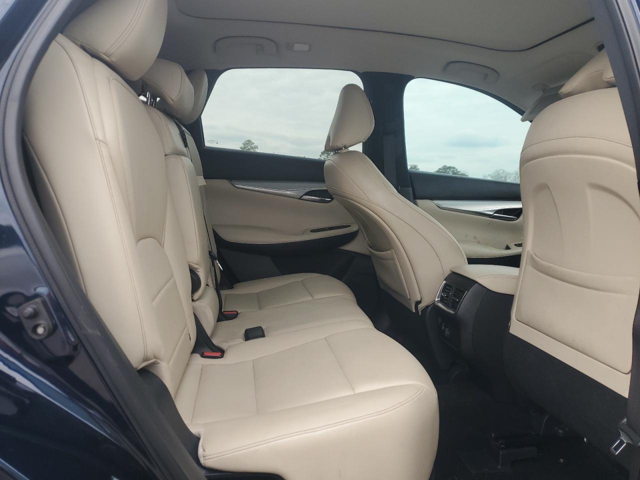 2019 Infiniti QX50 - Image 11