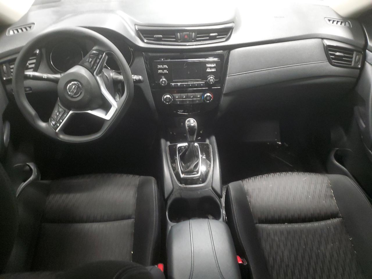 KNMAT2MV8HP562308 NISSAN ROGUE 2017