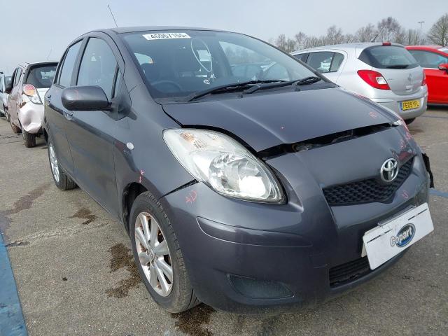 2009 TOYOTA YARIS TR V