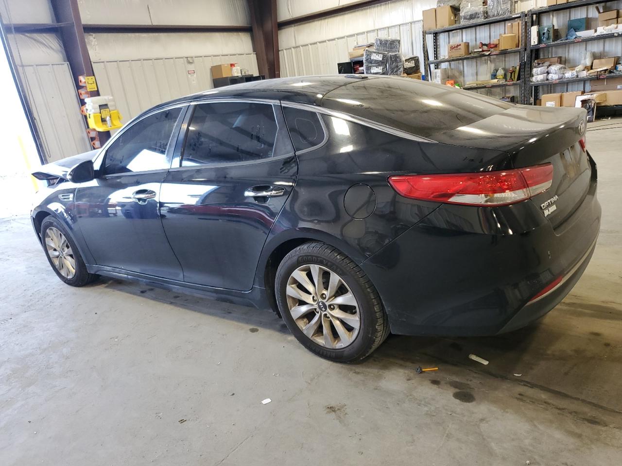2016 Kia Optima - Image 2
