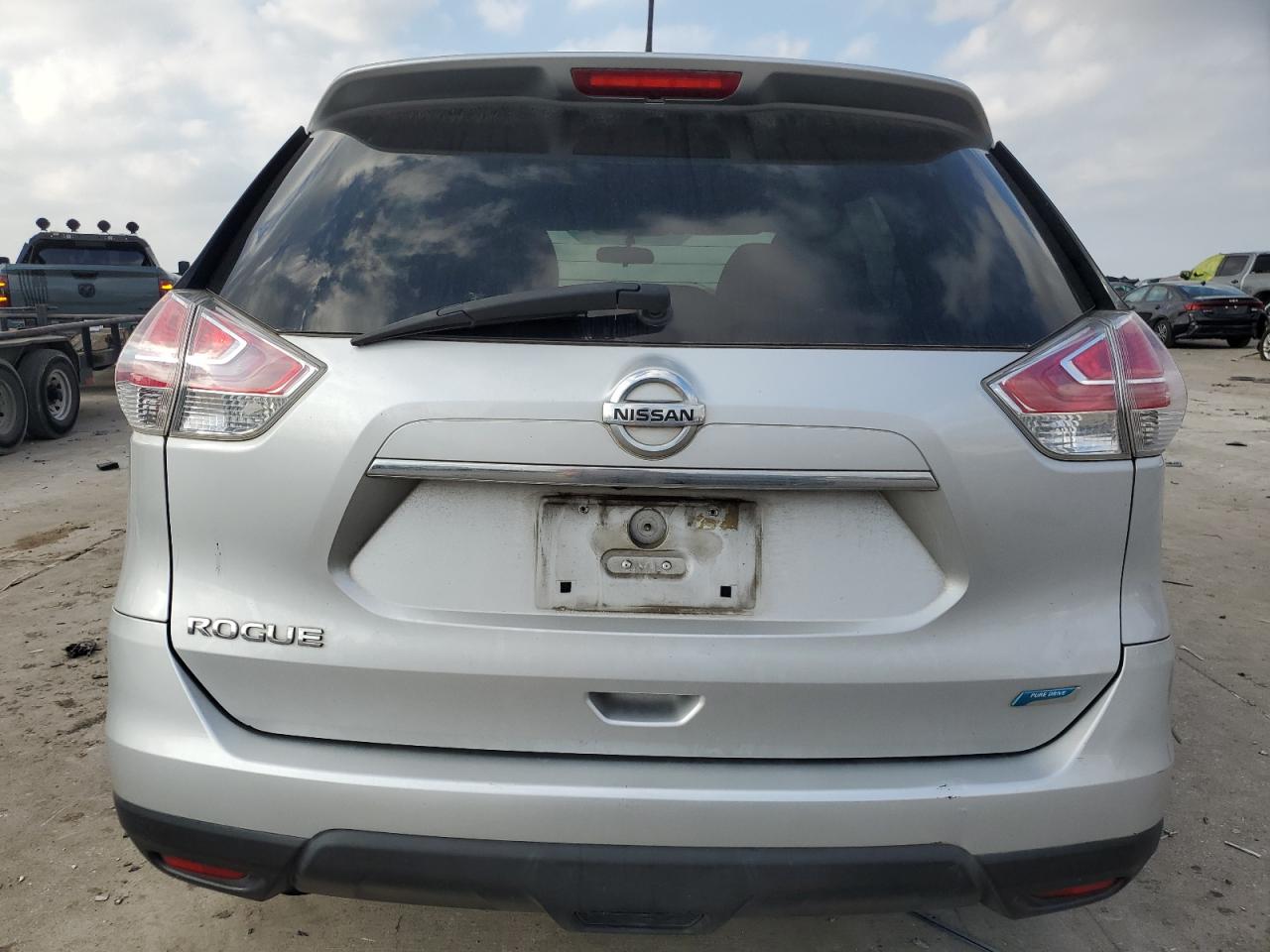 2014 Nissan Rogue - Image 6