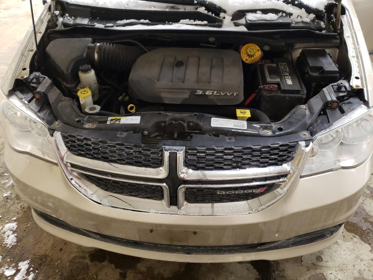 2015 Dodge Caravan - Image 12