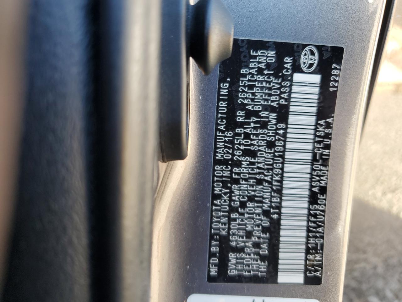 2016 Toyota Camry - Image 13