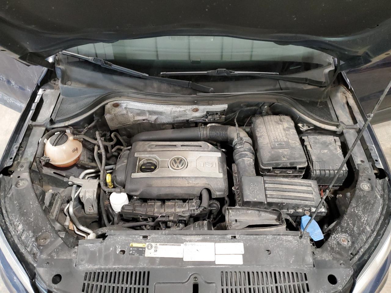 2016 Volkswagen Tiguan - Image 13