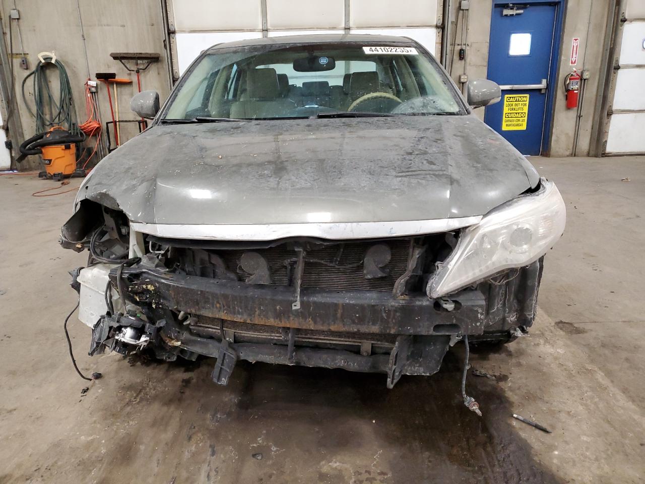 2011 Toyota Avalon - Image 5