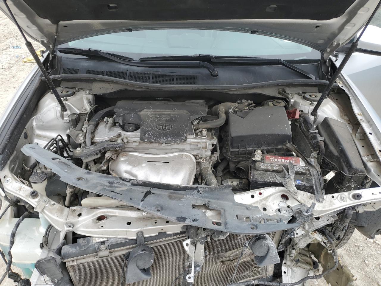 2014 Toyota Camry - Image 11
