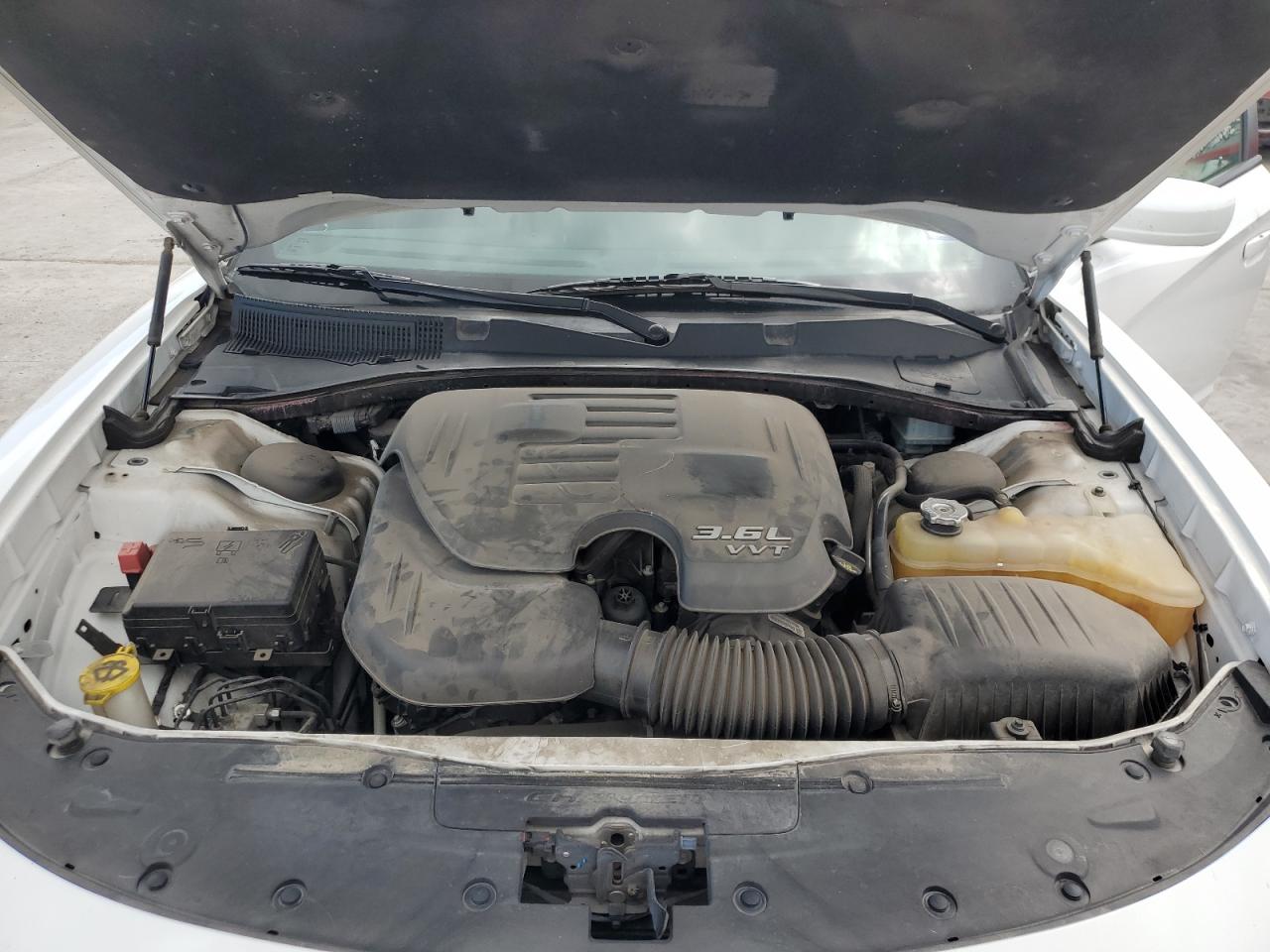 2018 Dodge Charger - Image 11