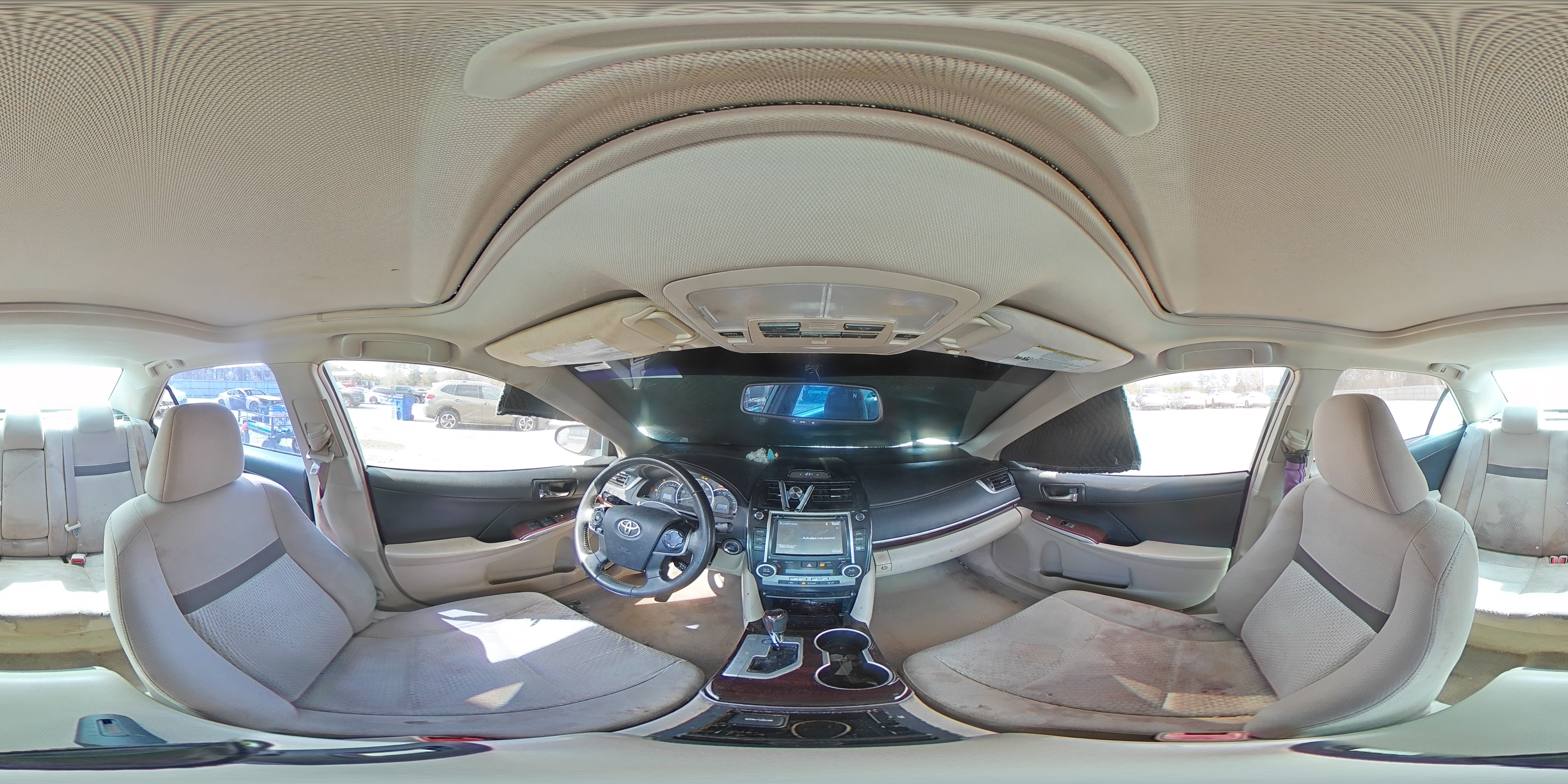 2014 Toyota Camry - Image 13