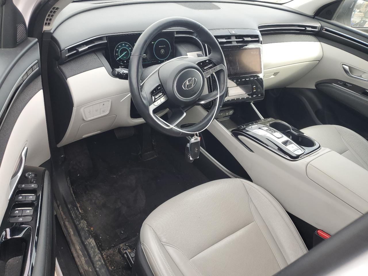 2022 Hyundai Tucson - Image 8