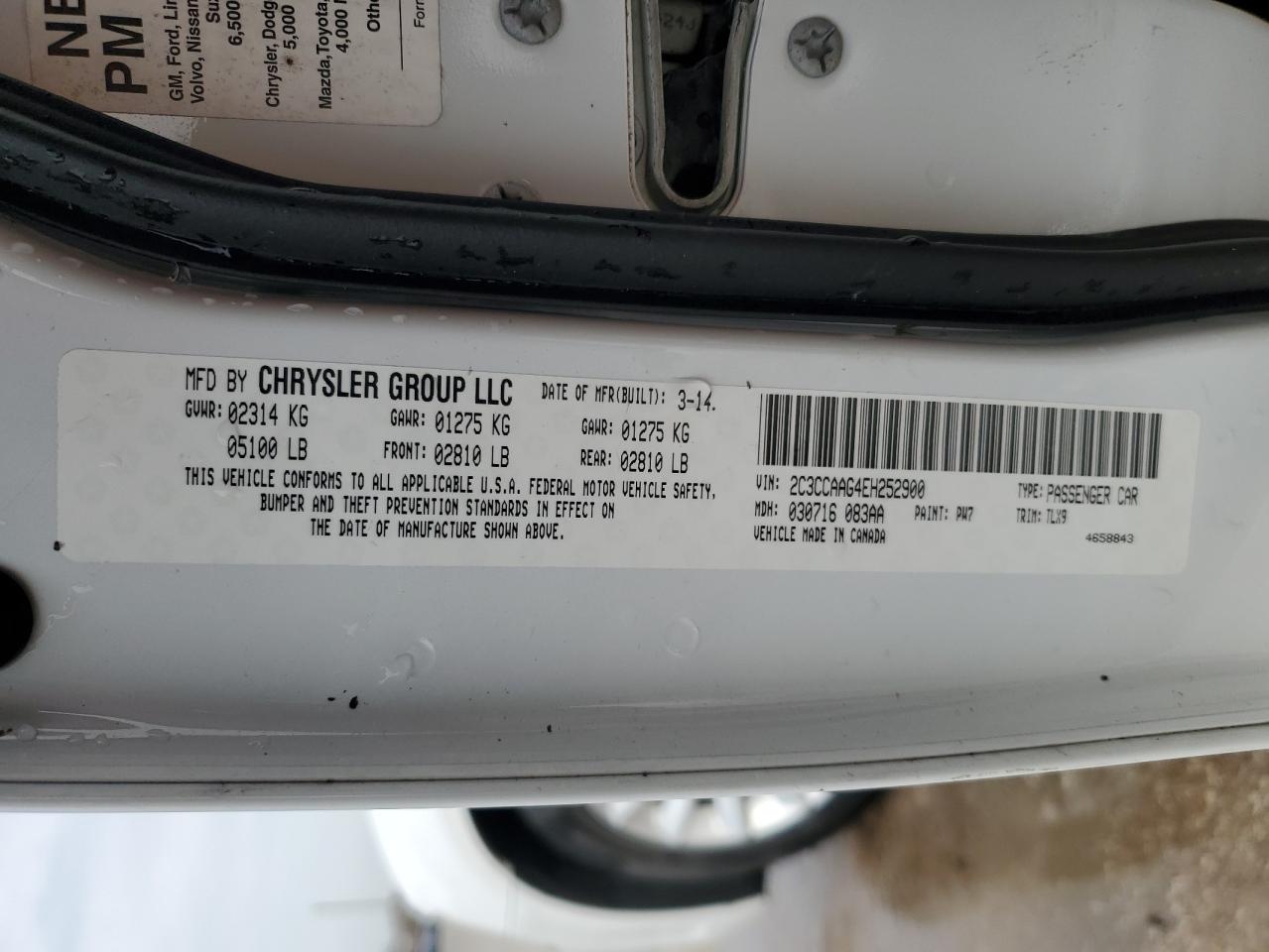 2014 Chrysler 300 - Image 12