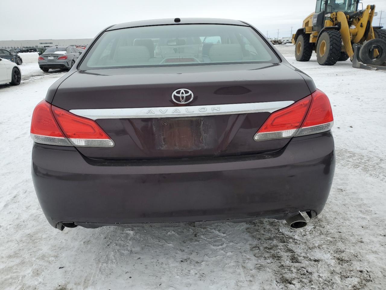 2011 Toyota Avalon - Image 6