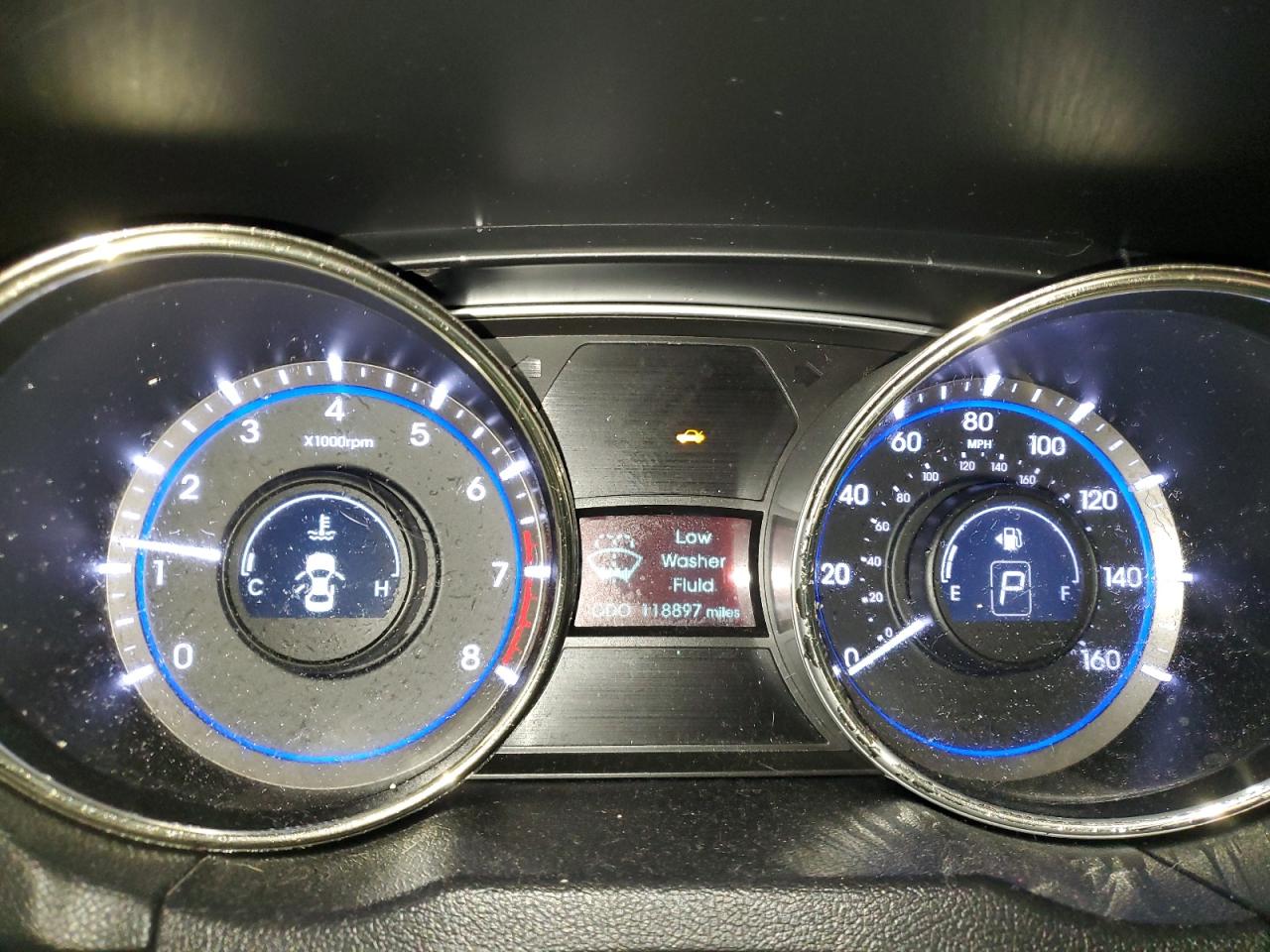 2011 Hyundai Sonata - Image 9